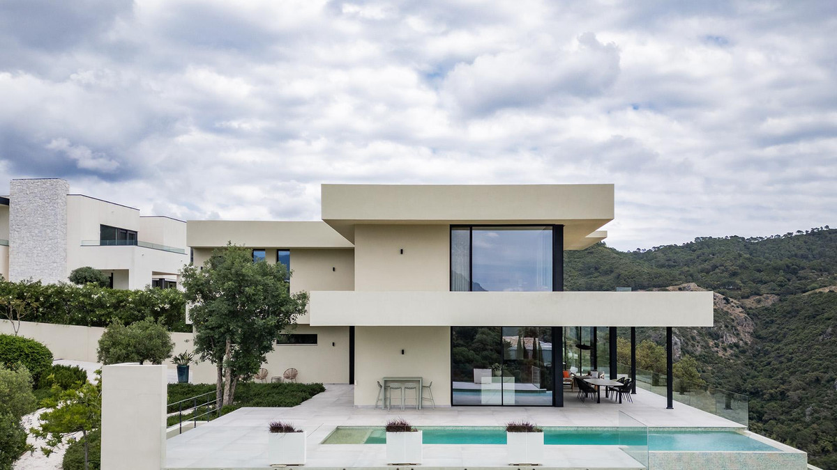 Se vende Villa - Chalet de 5 dormitorios en Costa Del Sol, Málaga, España