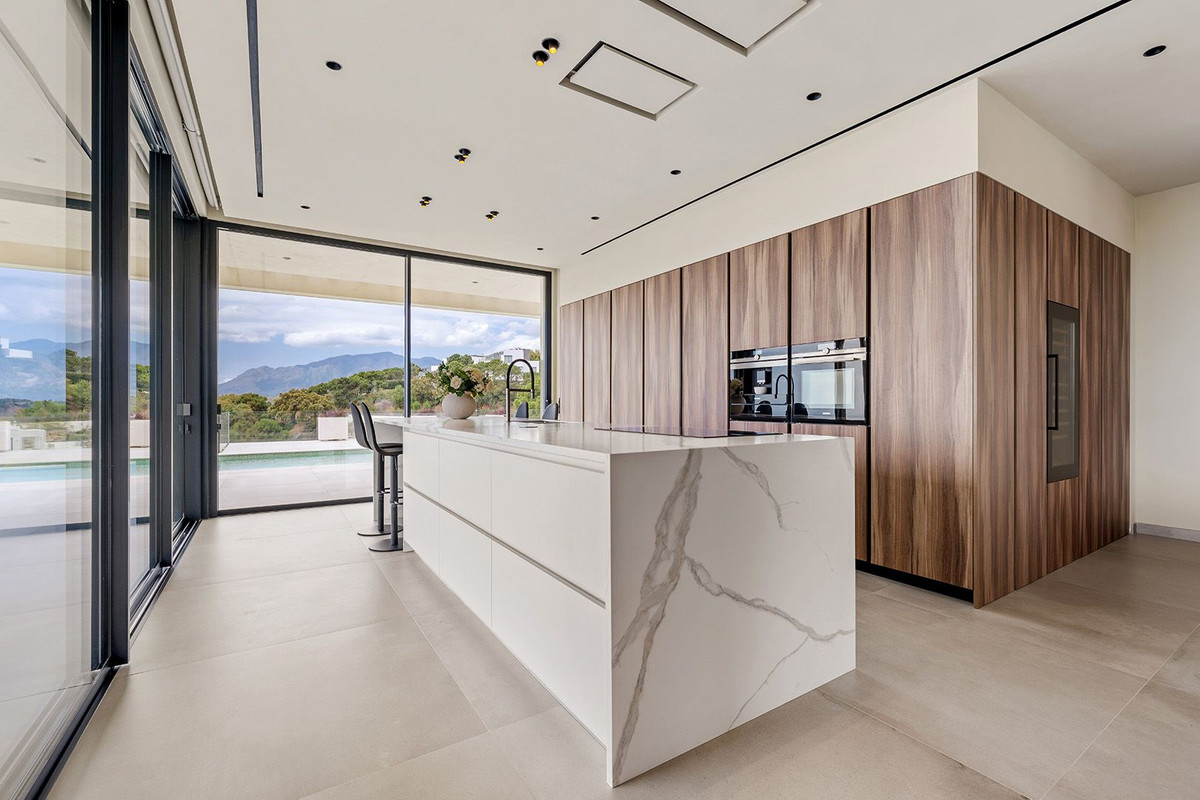 Se vende Villa - Chalet de 5 dormitorios en Costa Del Sol, Málaga, España