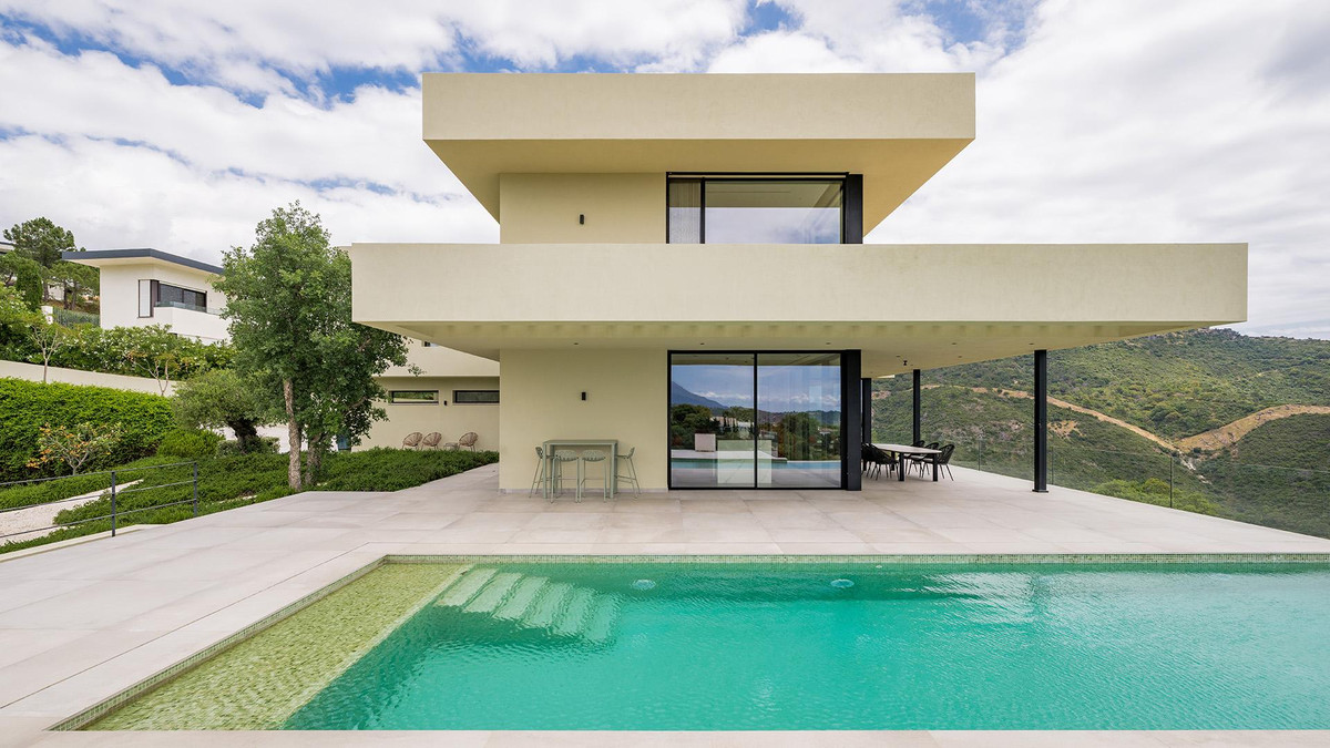 Se vende Villa - Chalet de 5 dormitorios en Costa Del Sol, Málaga, España