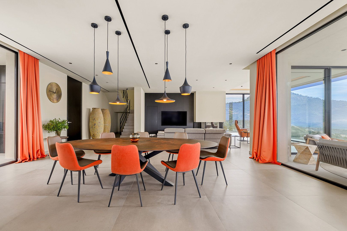Se vende Villa - Chalet de 5 dormitorios en Costa Del Sol, Málaga, España