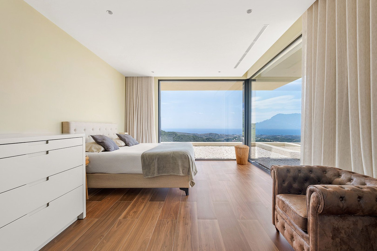 Se vende Villa - Chalet de 5 dormitorios en Costa Del Sol, Málaga, España