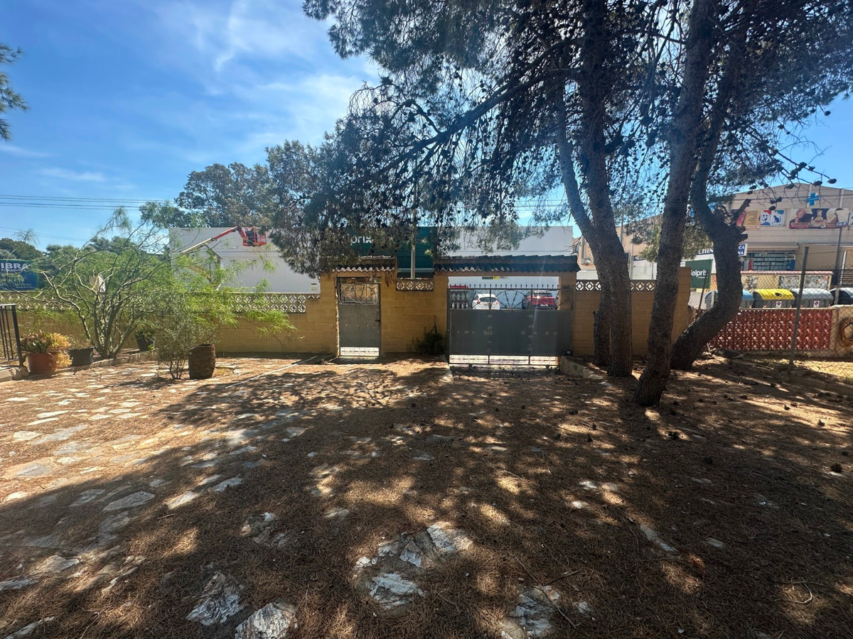 Se vende Villa - Chalet de 8 dormitorios en Costa Blanca, Alicante, España