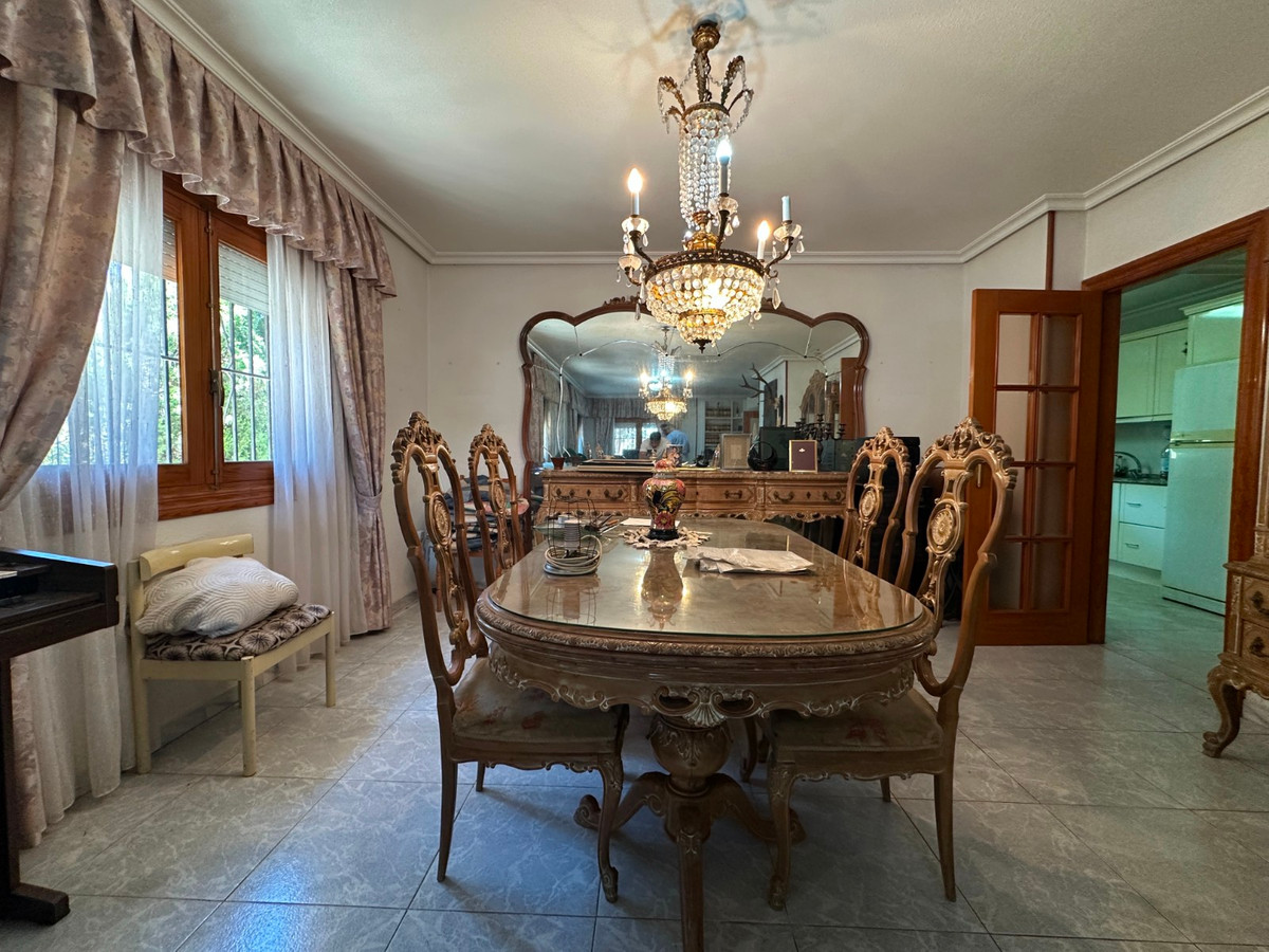 Se vende Villa - Chalet de 8 dormitorios en Costa Blanca, Alicante, España