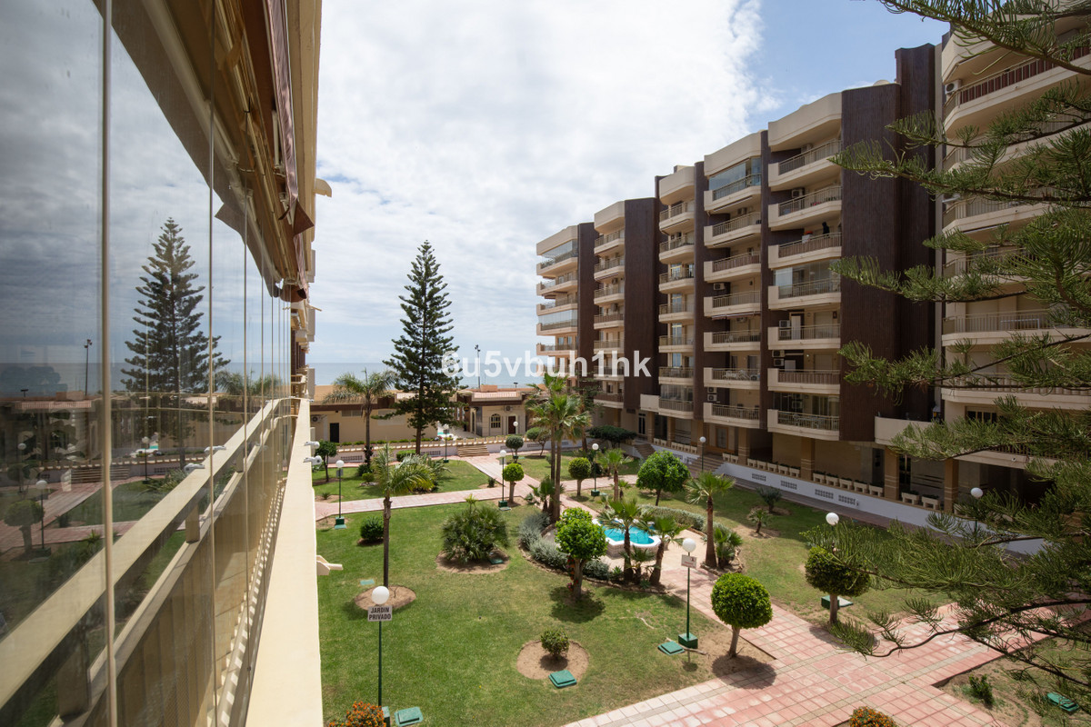 2 Bed Apartment for sale in Fuengirola Costa Del Sol, Málaga, Spain