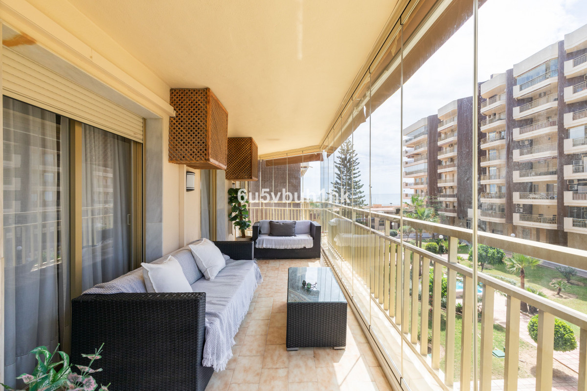 2 Bed Apartment for sale in Fuengirola Costa Del Sol, Málaga, Spain