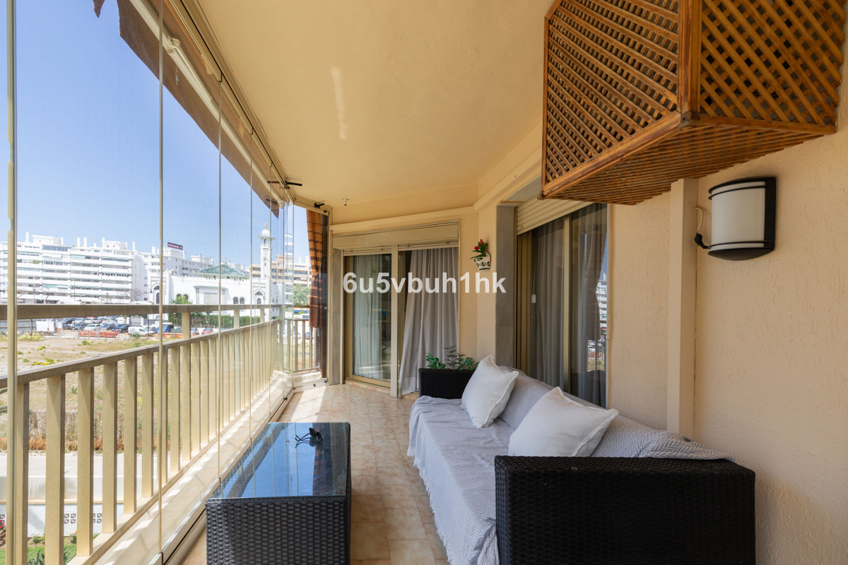 2 Bed Apartment for sale in Fuengirola Costa Del Sol, Málaga, Spain