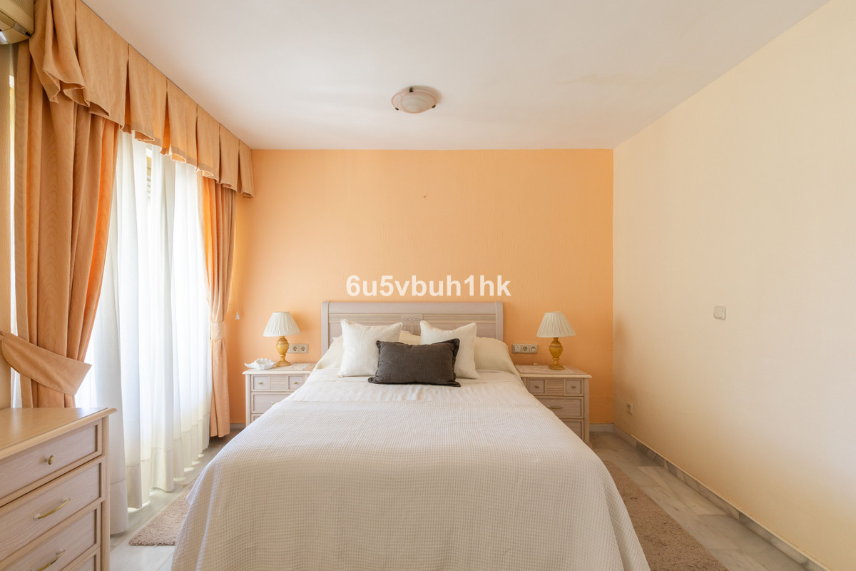 2 Bed Apartment for sale in Fuengirola Costa Del Sol, Málaga, Spain