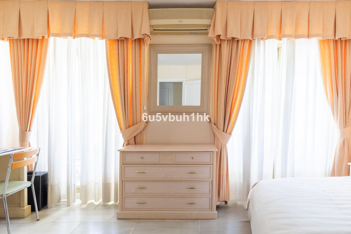 2 Bed Apartment for sale in Fuengirola Costa Del Sol, Málaga, Spain