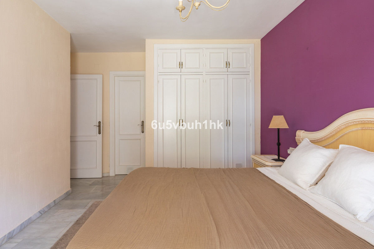 2 Bed Apartment for sale in Fuengirola Costa Del Sol, Málaga, Spain
