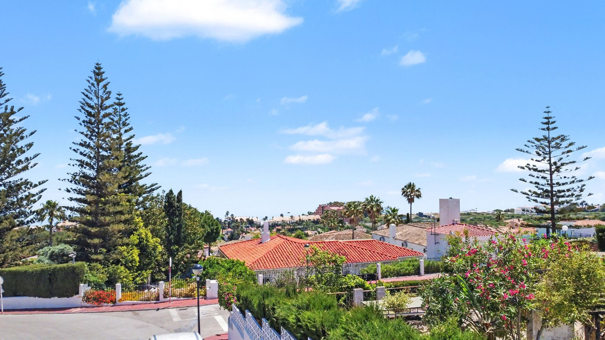 Se vende Villa - Chalet de 6 dormitorios en Costa Del Sol, Málaga, España