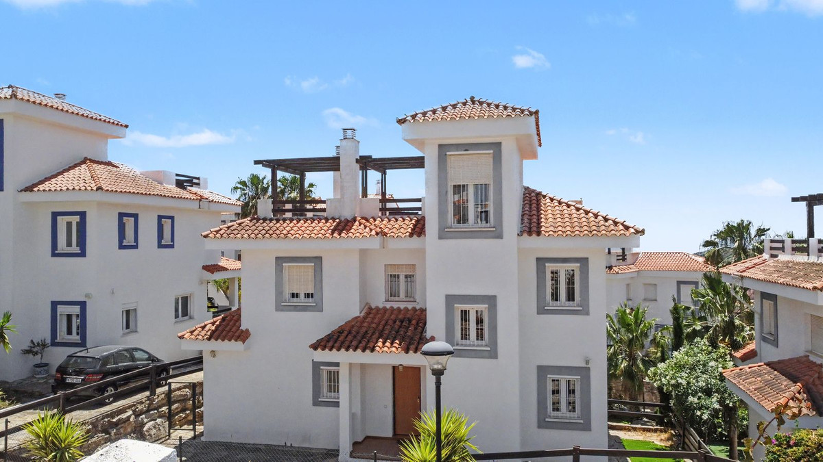 Se vende Villa - Chalet de 6 dormitorios en Costa Del Sol, Málaga, España