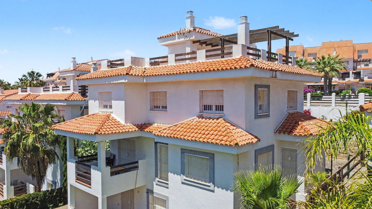Se vende Villa - Chalet de 6 dormitorios en Costa Del Sol, Málaga, España