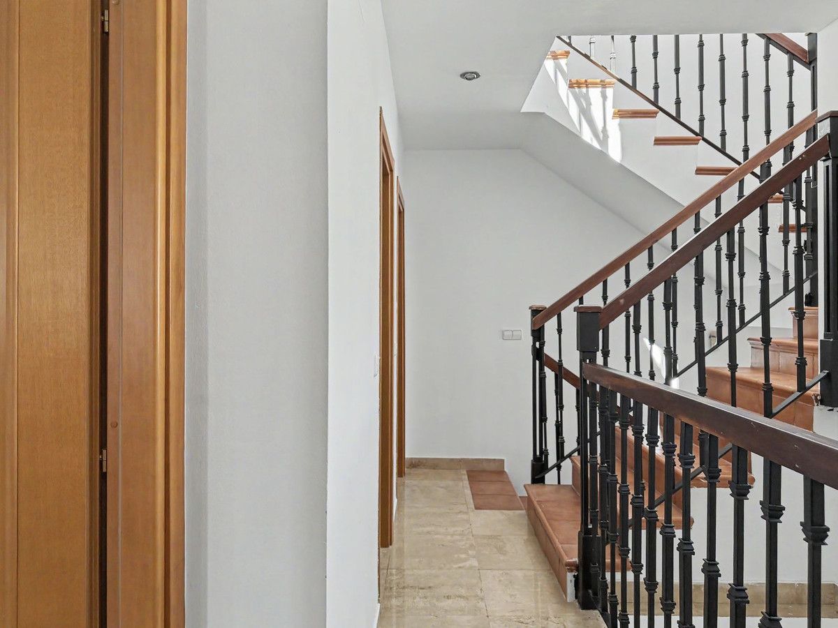 Se vende Villa - Chalet de 6 dormitorios en Costa Del Sol, Málaga, España