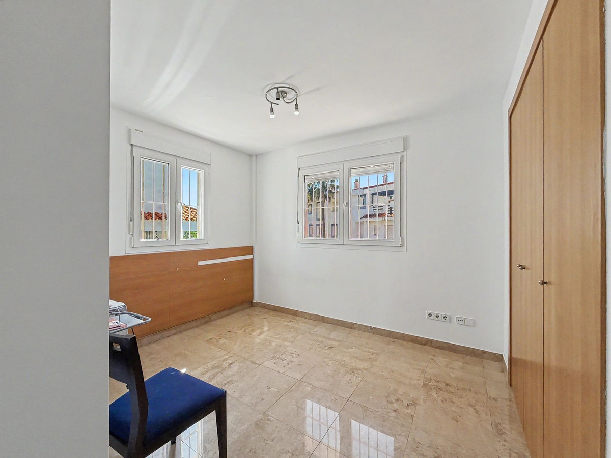 Se vende Villa - Chalet de 6 dormitorios en Costa Del Sol, Málaga, España