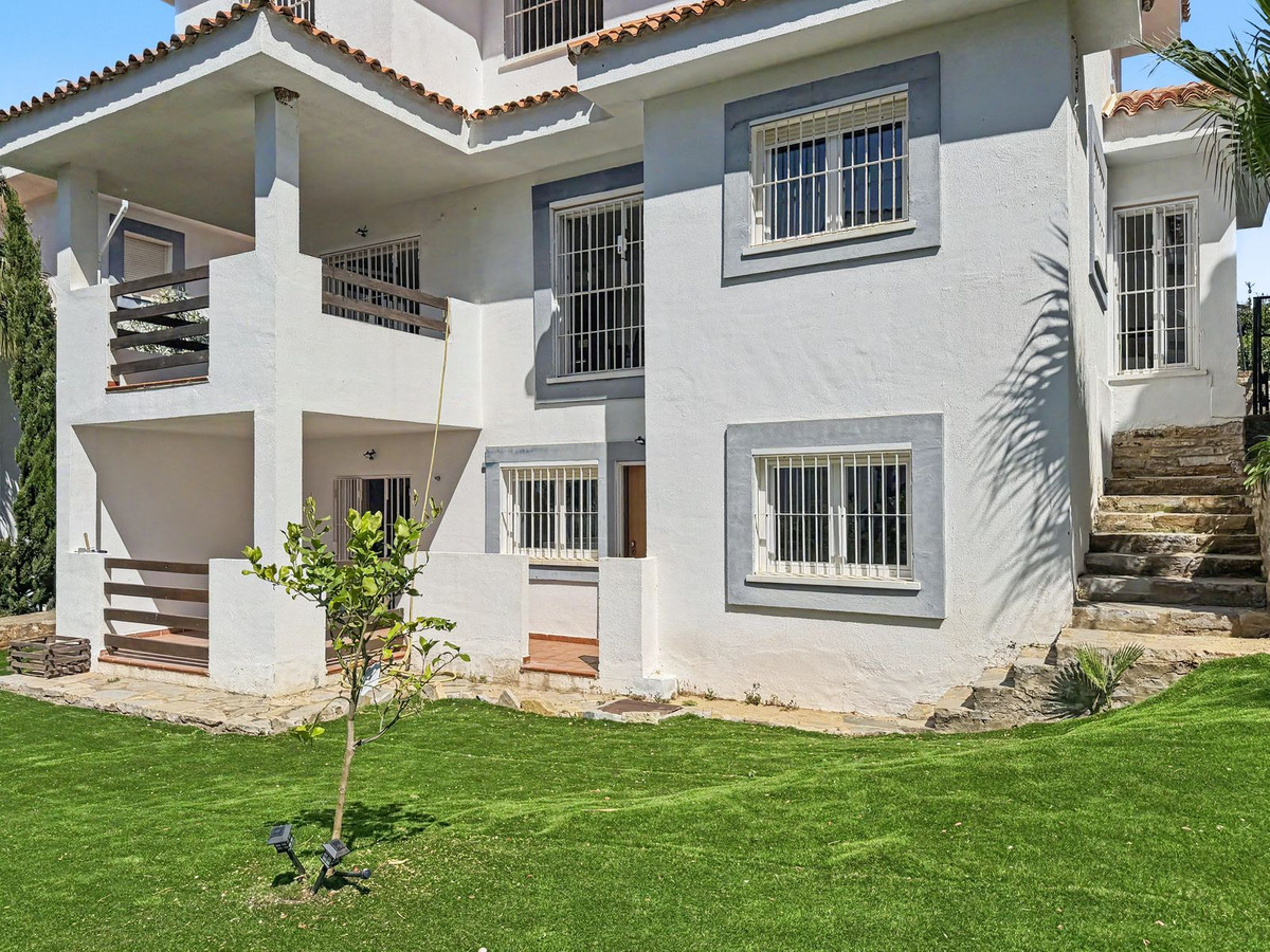 Se vende Villa - Chalet de 6 dormitorios en Costa Del Sol, Málaga, España