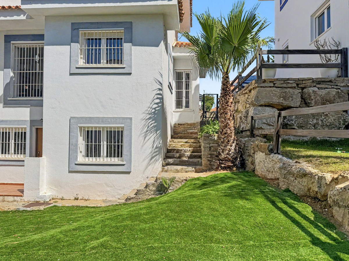 Se vende Villa - Chalet de 6 dormitorios en Costa Del Sol, Málaga, España