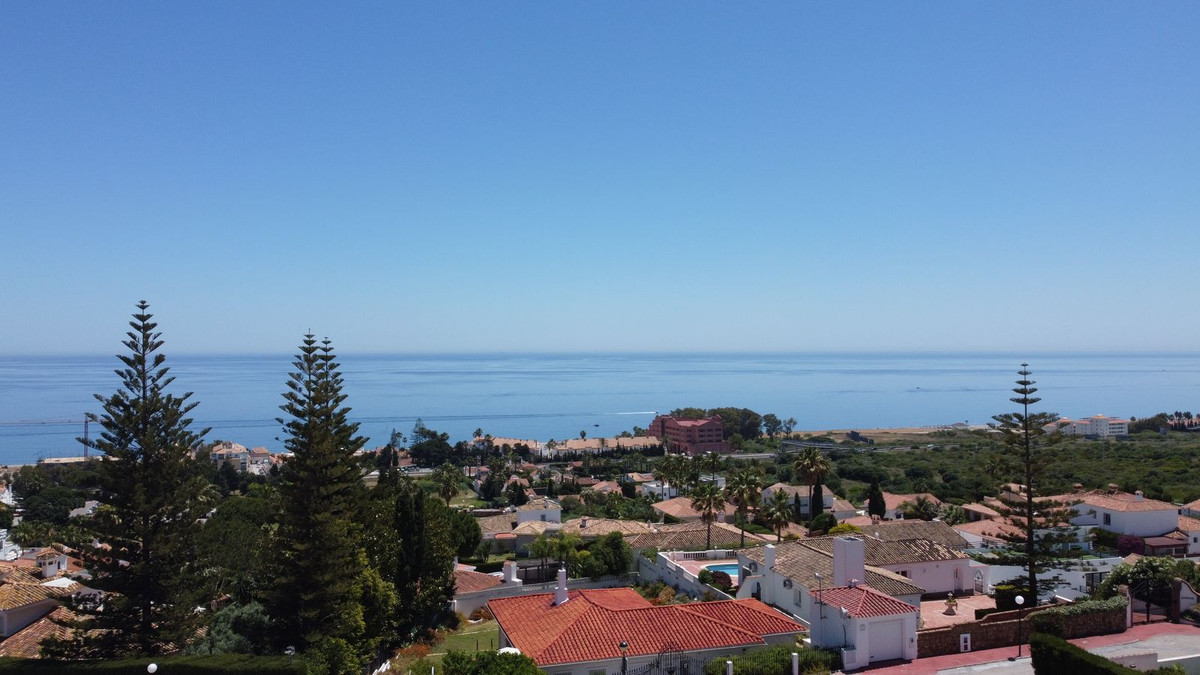 Se vende Villa - Chalet de 6 dormitorios en Costa Del Sol, Málaga, España
