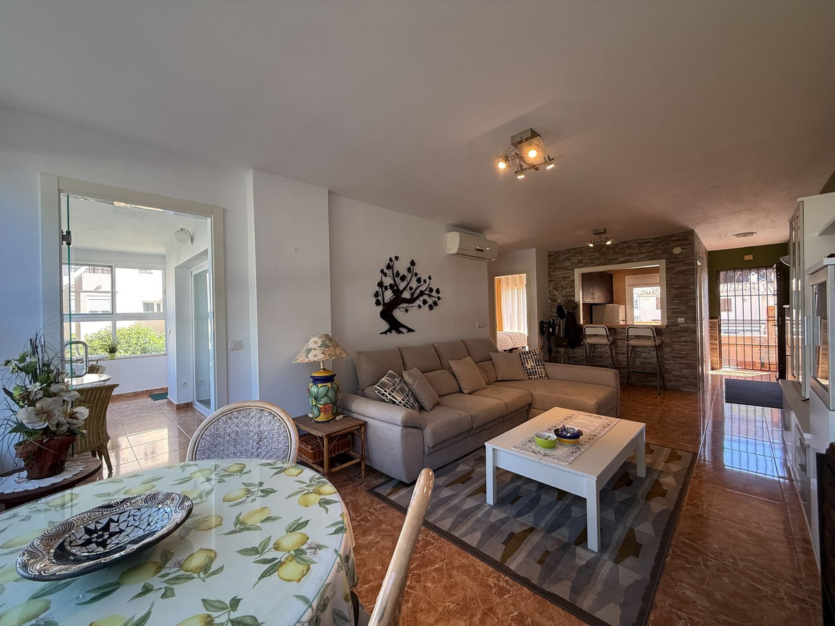 2 Bed Apartment for sale in Calahonda Costa Del Sol, Málaga, Spain