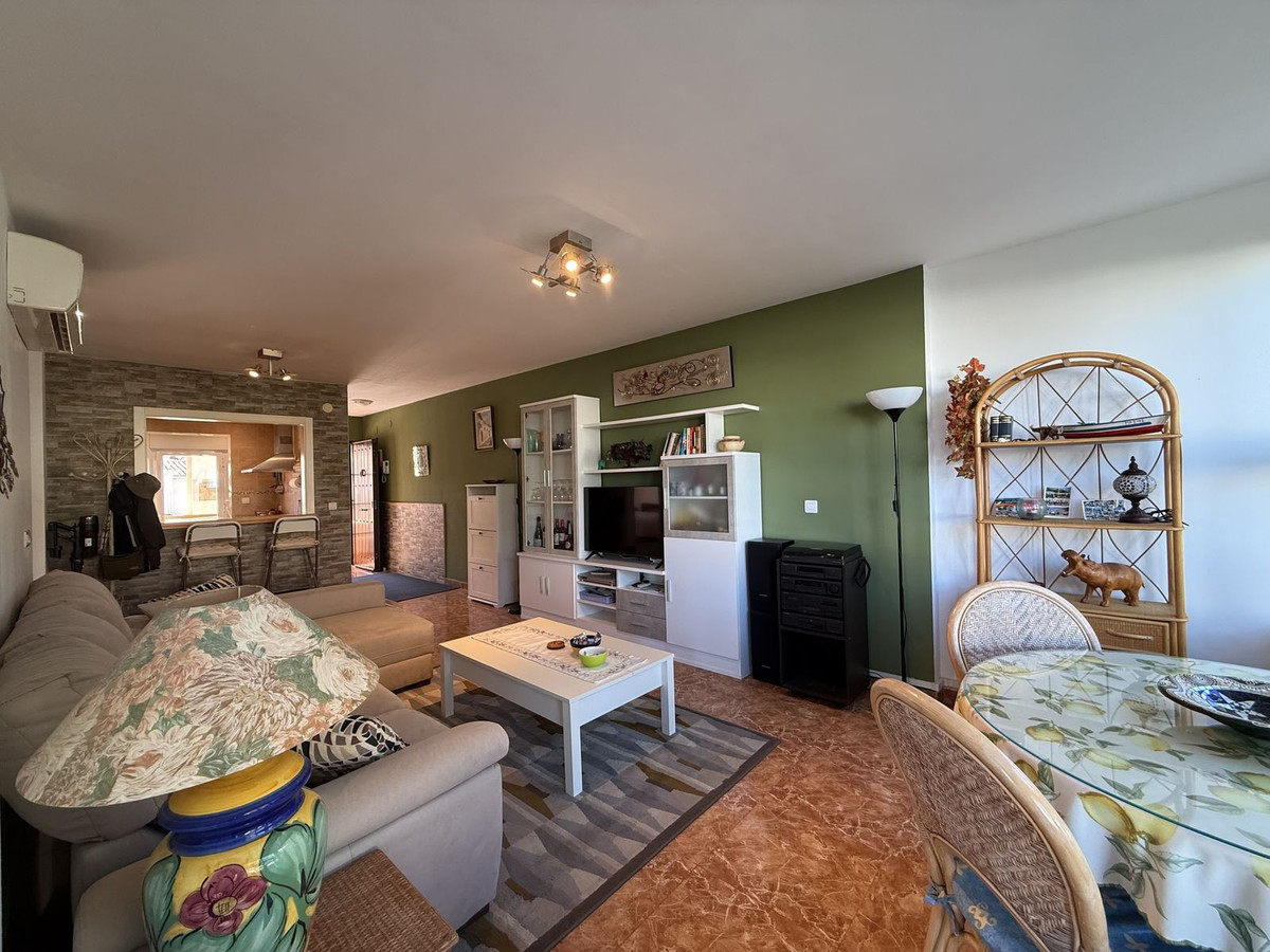 2 Bed Apartment for sale in Calahonda Costa Del Sol, Málaga, Spain