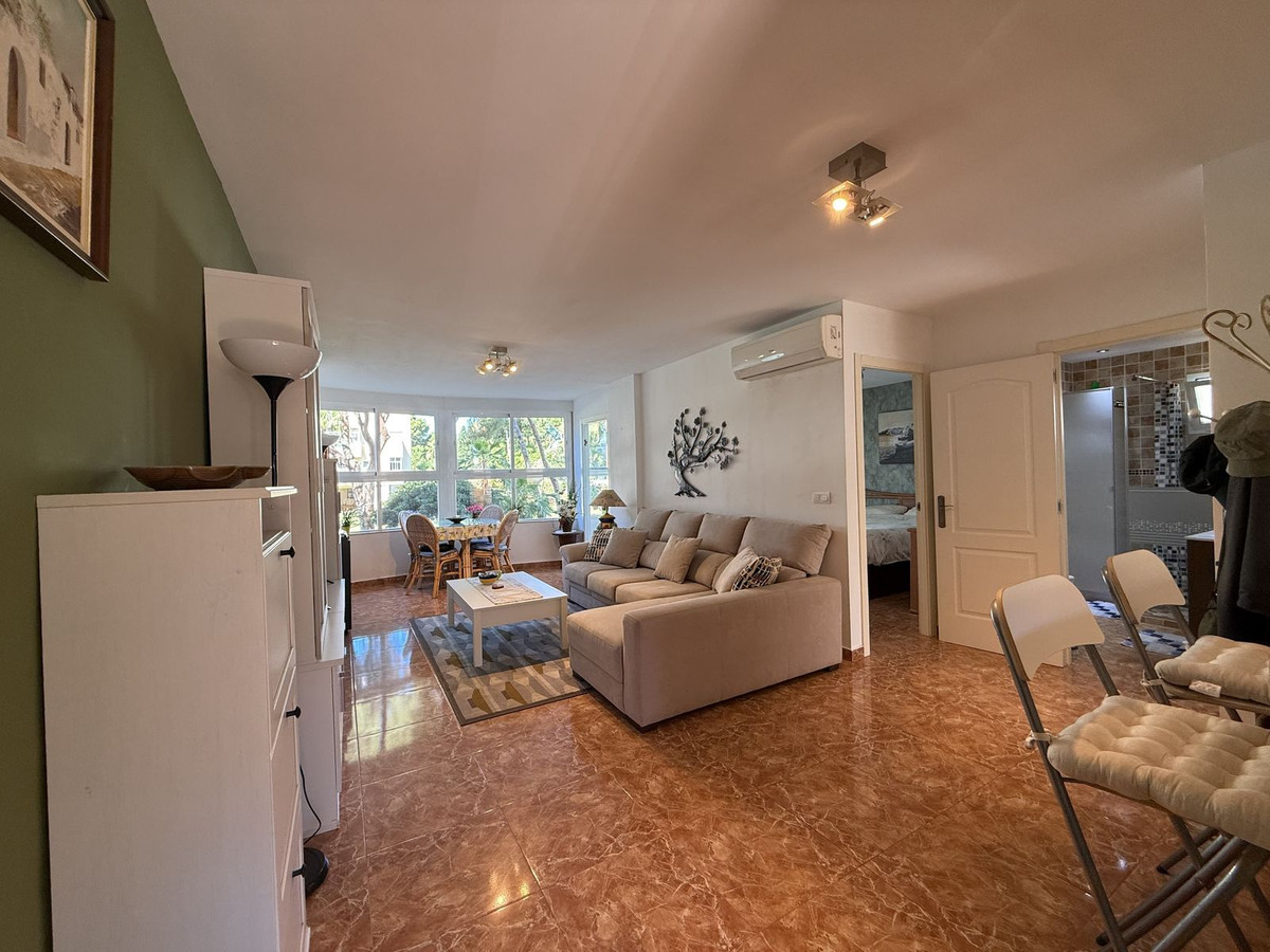 2 Bed Apartment for sale in Calahonda Costa Del Sol, Málaga, Spain