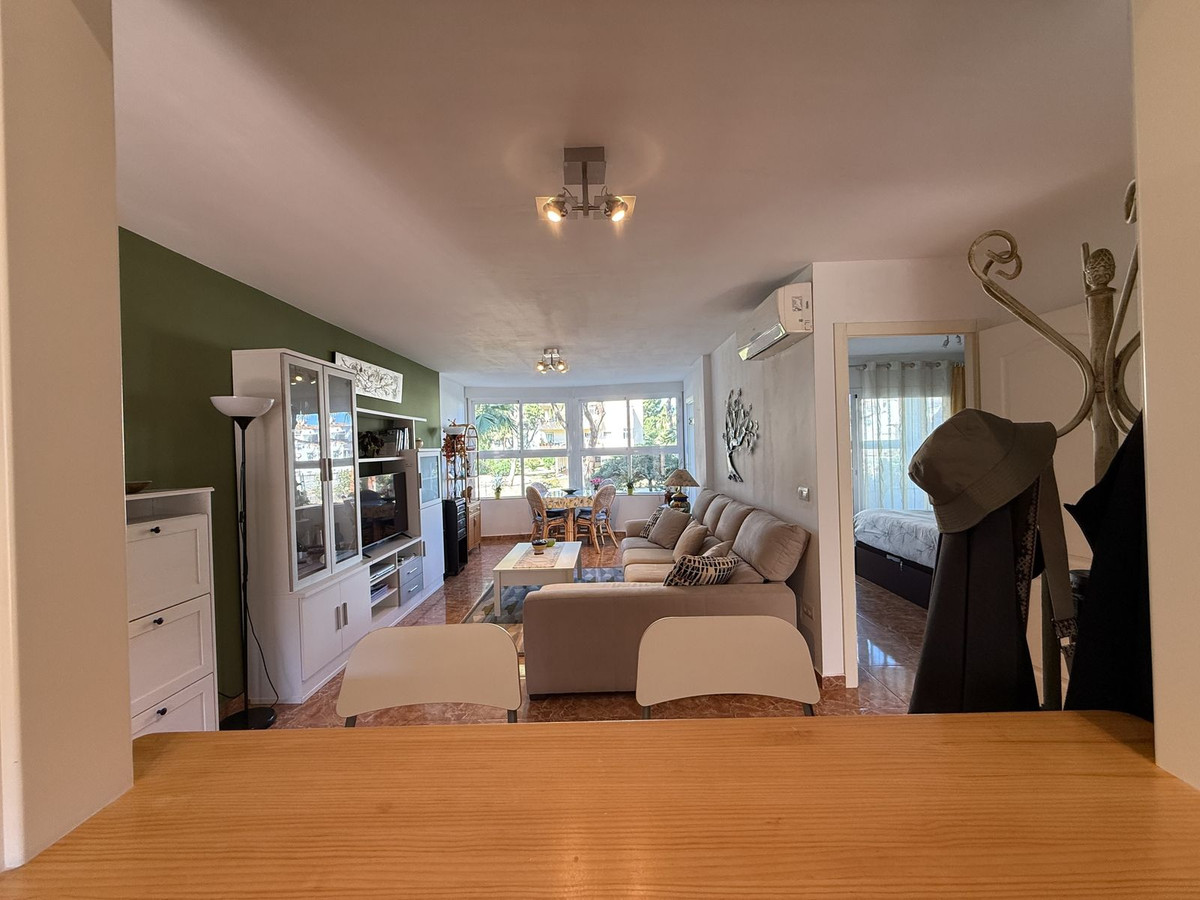 2 Bed Apartment for sale in Calahonda Costa Del Sol, Málaga, Spain