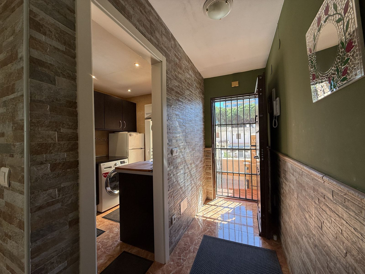 2 Bed Apartment for sale in Calahonda Costa Del Sol, Málaga, Spain