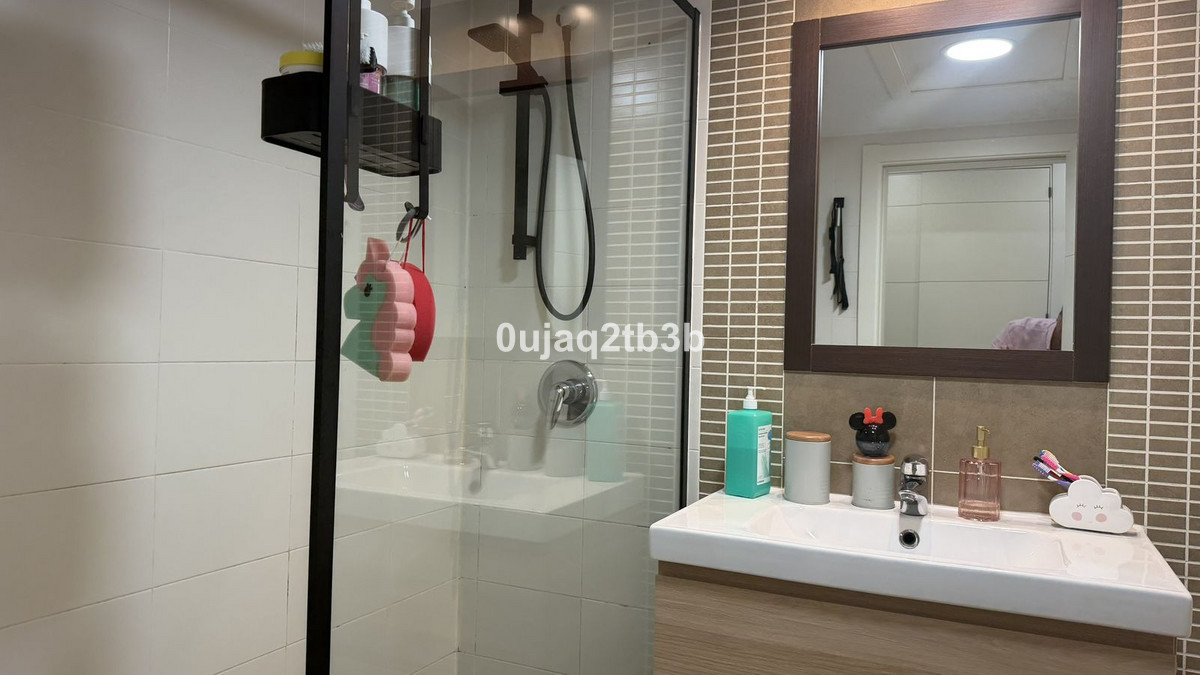 Se vende Apartamento Planta Baja de 2 dormitorios en Costa Del Sol, Málaga, España