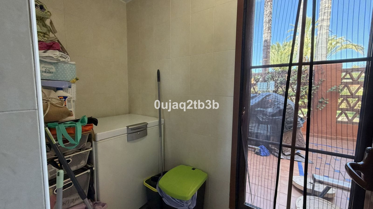 Se vende Apartamento Planta Baja de 2 dormitorios en Costa Del Sol, Málaga, España
