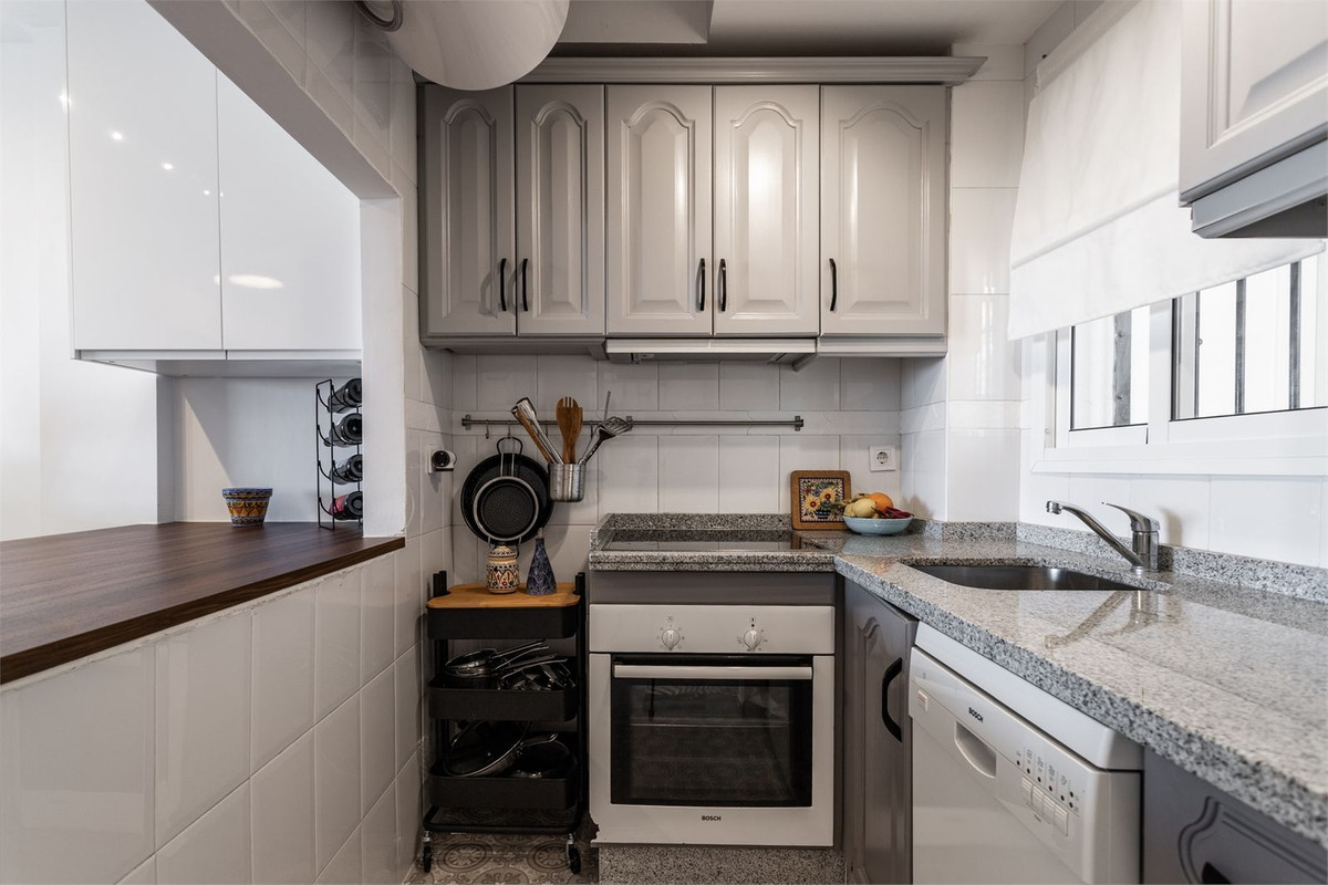 Se vende Apartamento Planta Media de 2 dormitorios en Costa Del Sol, Málaga, España