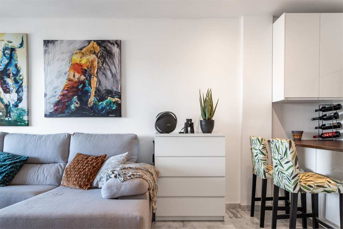 Se vende Apartamento Planta Media de 2 dormitorios en Costa Del Sol, Málaga, España