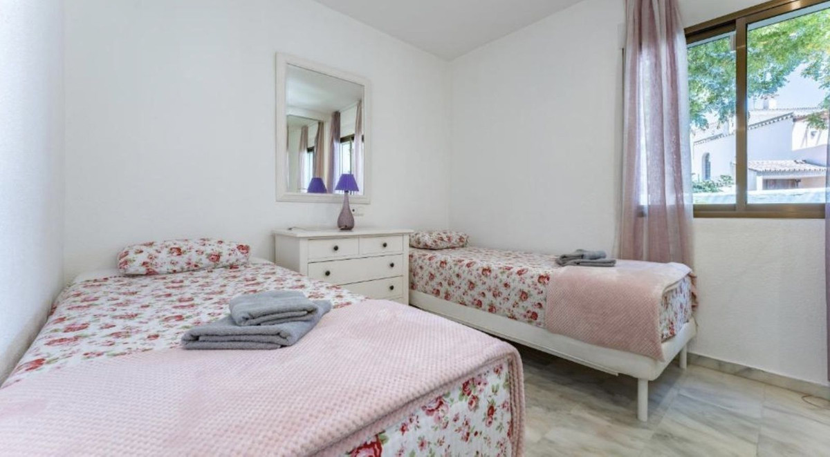 4 Bed Apartment for sale in Elviria Costa Del Sol, Málaga, Spain