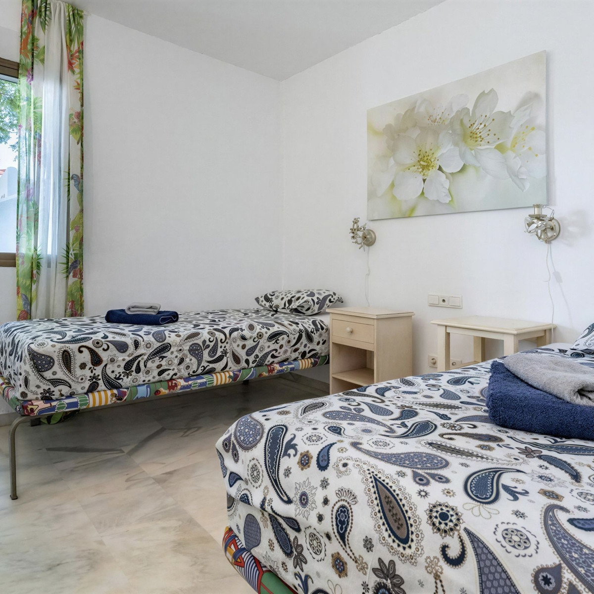 4 Bed Apartment for sale in Elviria Costa Del Sol, Málaga, Spain