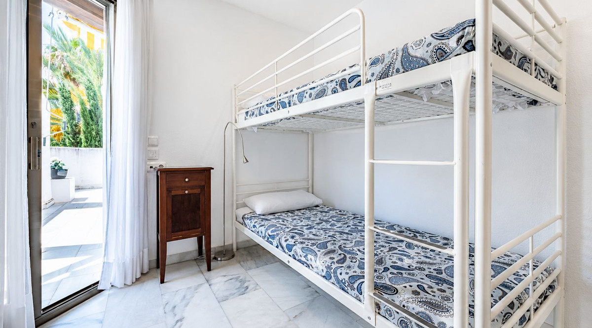 4 Bed Apartment for sale in Elviria Costa Del Sol, Málaga, Spain