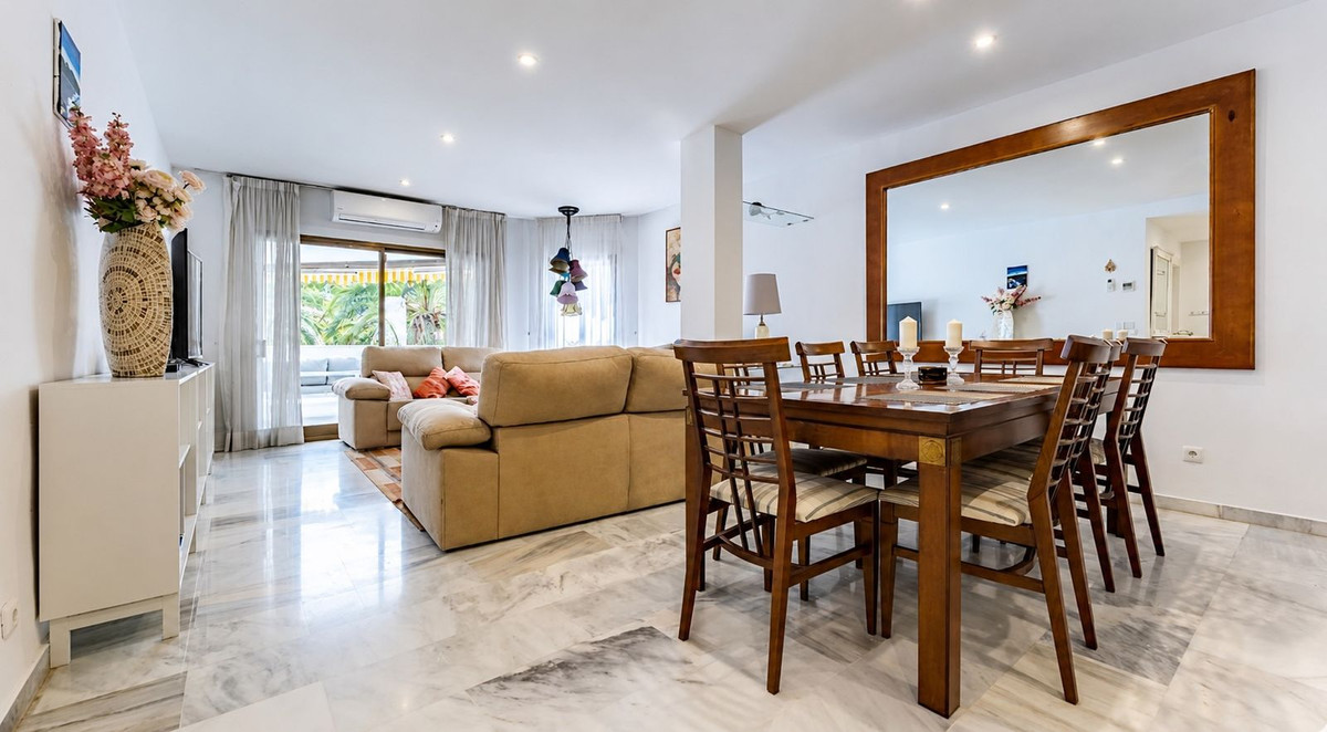 4 Bed Apartment for sale in Elviria Costa Del Sol, Málaga, Spain