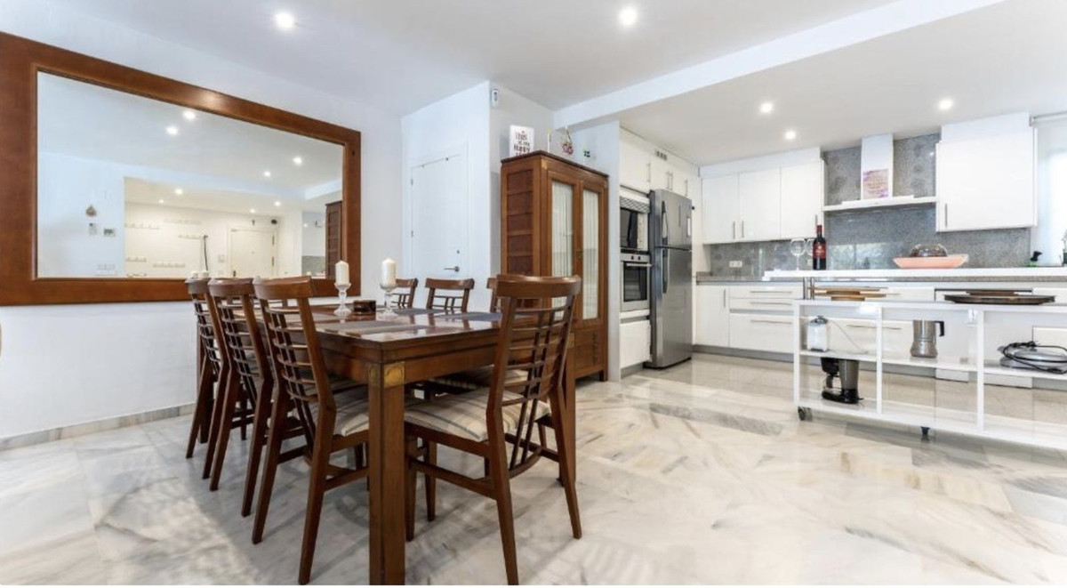 4 Bed Apartment for sale in Elviria Costa Del Sol, Málaga, Spain