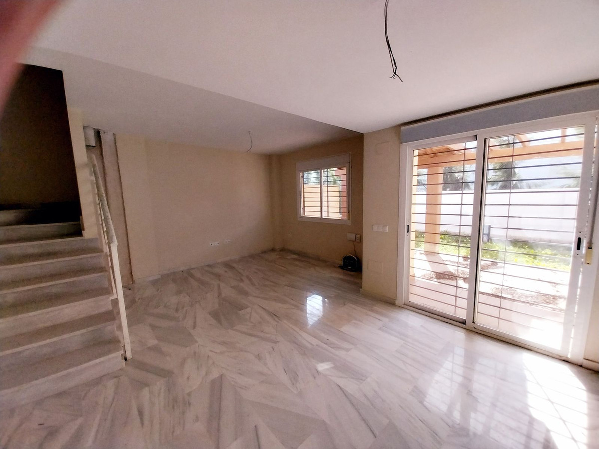 4 Bed Townhouse for sale in Calahonda Costa Del Sol, Málaga, Spain