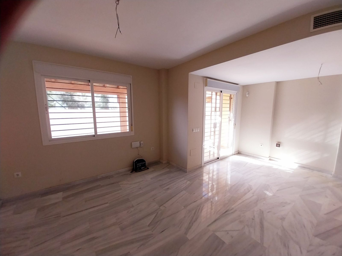 4 Bed Townhouse for sale in Calahonda Costa Del Sol, Málaga, Spain