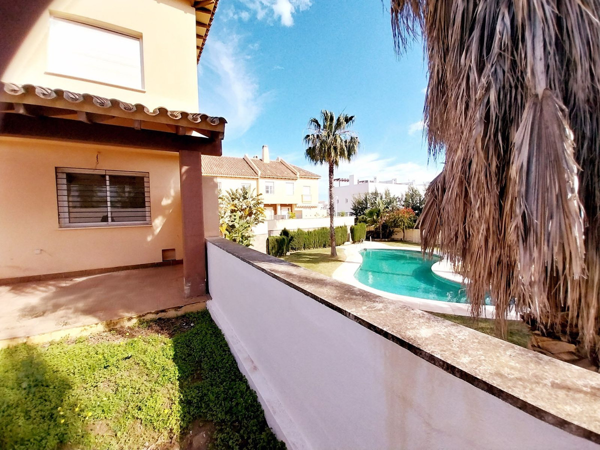 4 Bed Townhouse for sale in Calahonda Costa Del Sol, Málaga, Spain