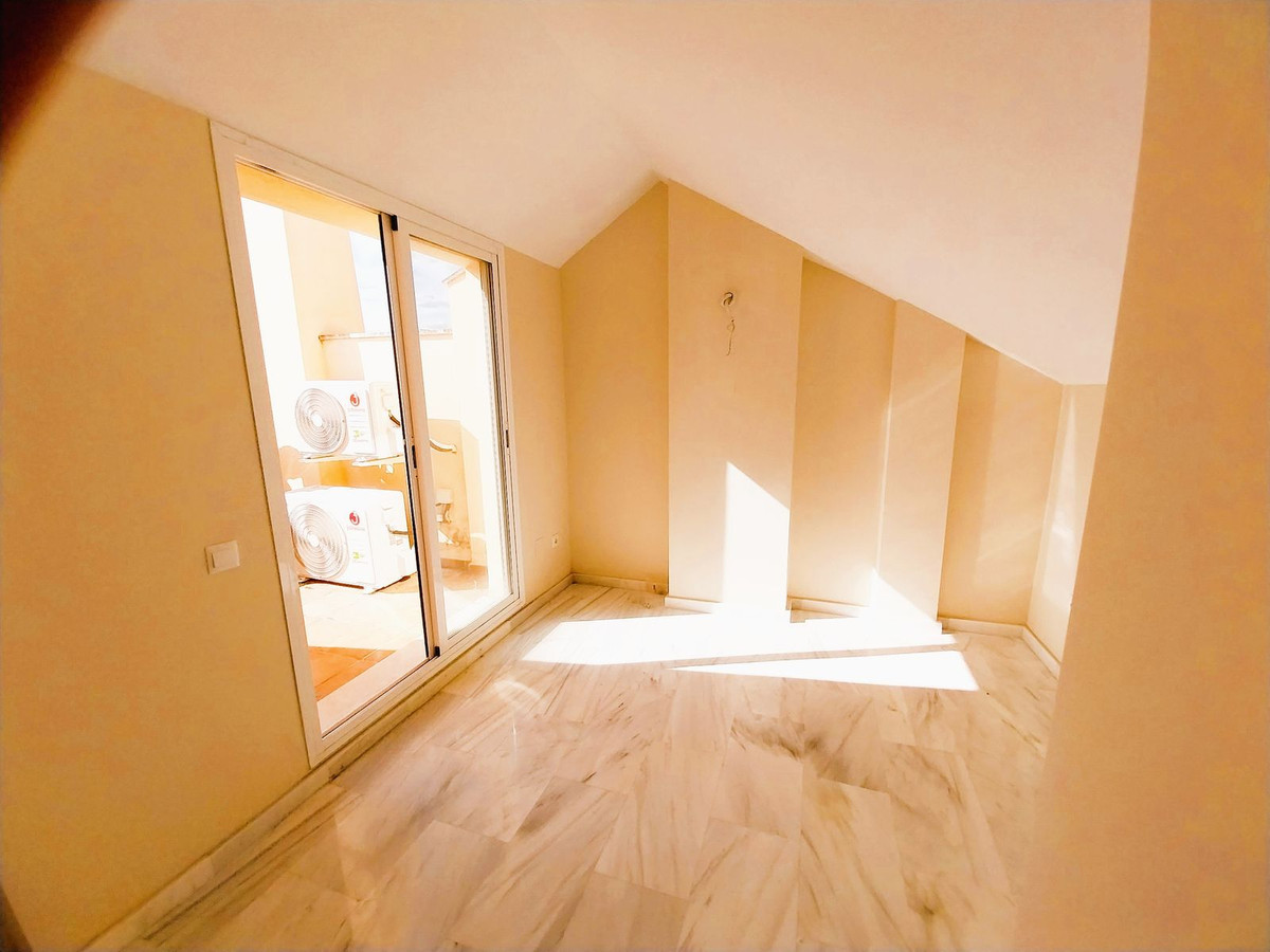 4 Bed Townhouse for sale in Calahonda Costa Del Sol, Málaga, Spain