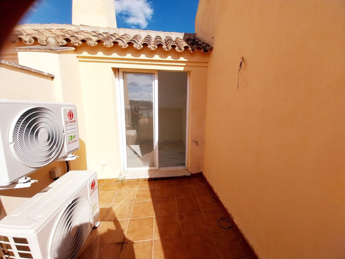 4 Bed Townhouse for sale in Calahonda Costa Del Sol, Málaga, Spain
