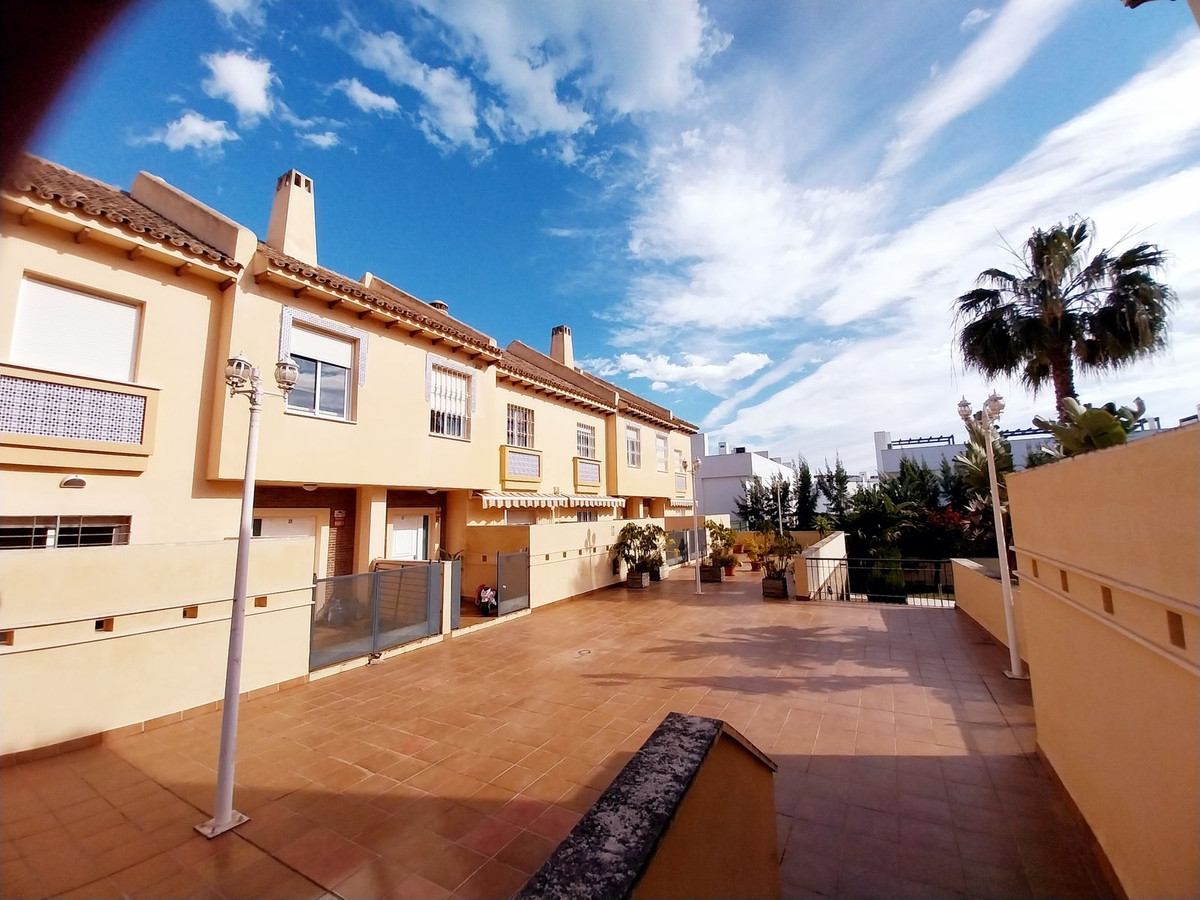 4 Bed Townhouse for sale in Calahonda Costa Del Sol, Málaga, Spain