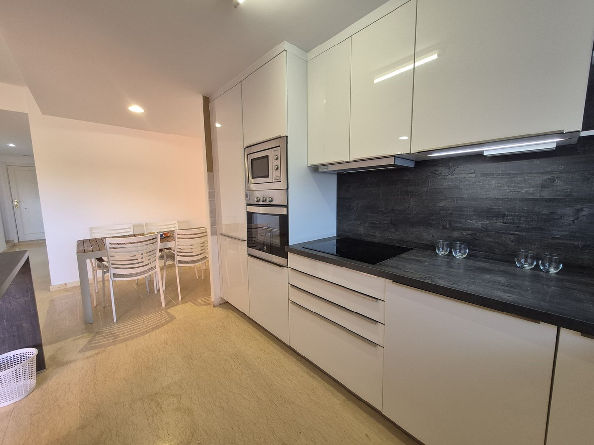 2 Bed Apartment for sale in La Duquesa Costa Del Sol, Málaga, Spain