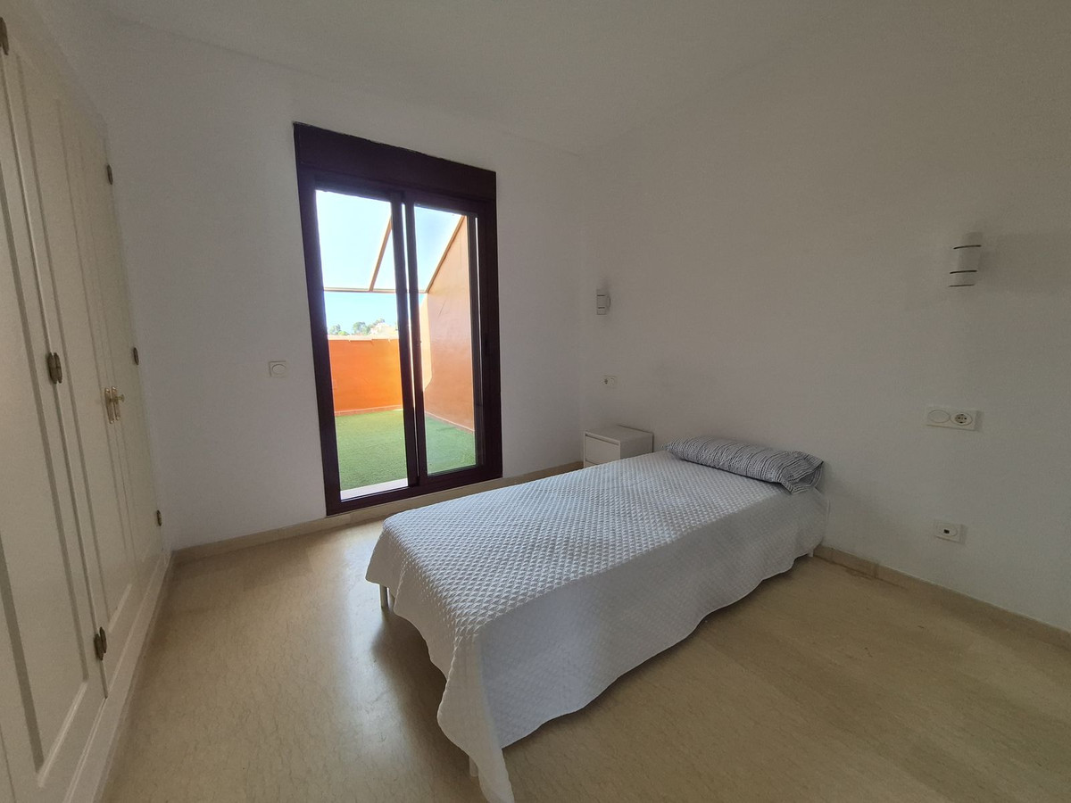 2 Bed Apartment for sale in La Duquesa Costa Del Sol, Málaga, Spain