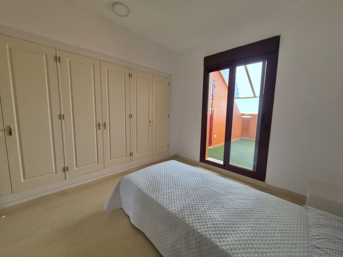 2 Bed Apartment for sale in La Duquesa Costa Del Sol, Málaga, Spain