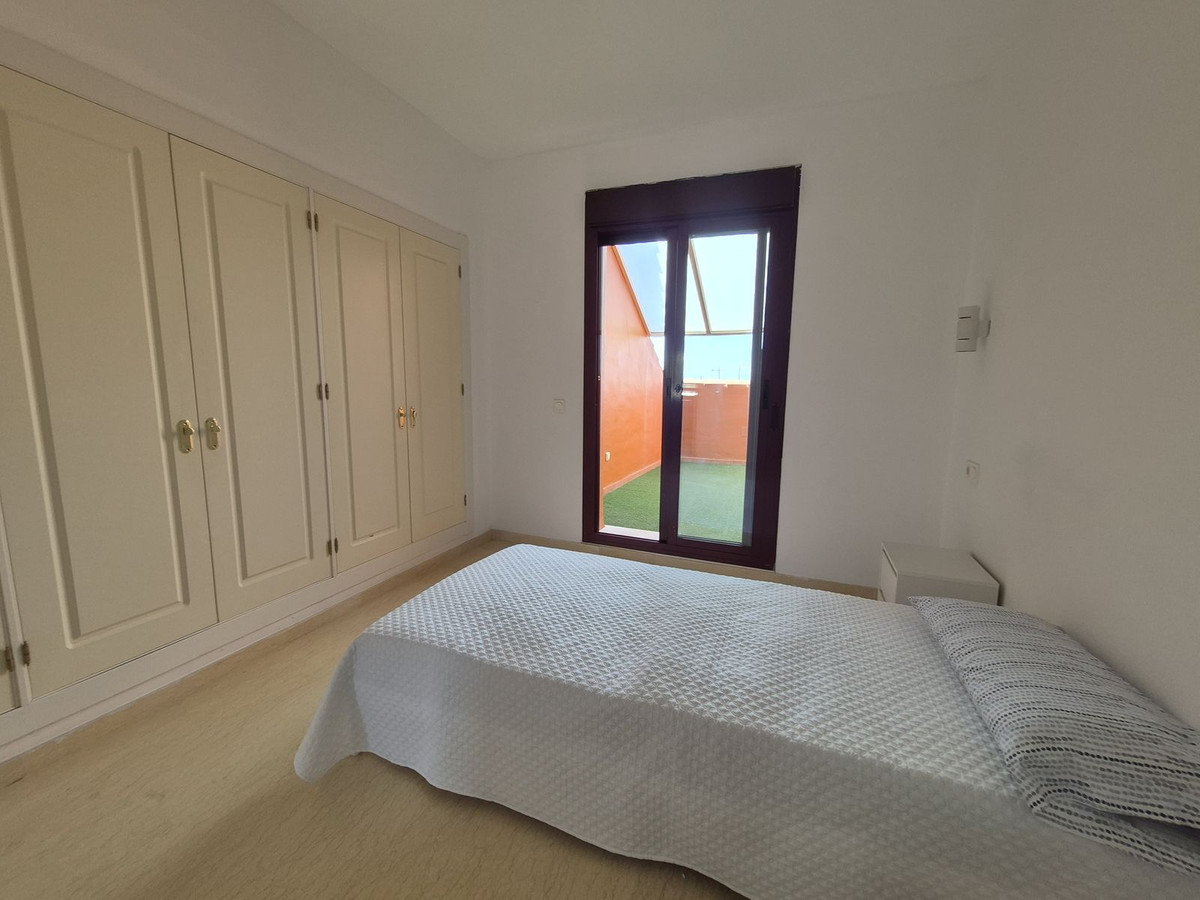 2 Bed Apartment for sale in La Duquesa Costa Del Sol, Málaga, Spain