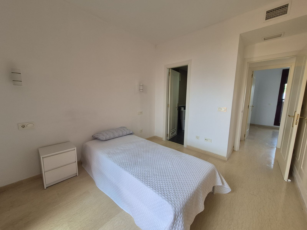 2 Bed Apartment for sale in La Duquesa Costa Del Sol, Málaga, Spain