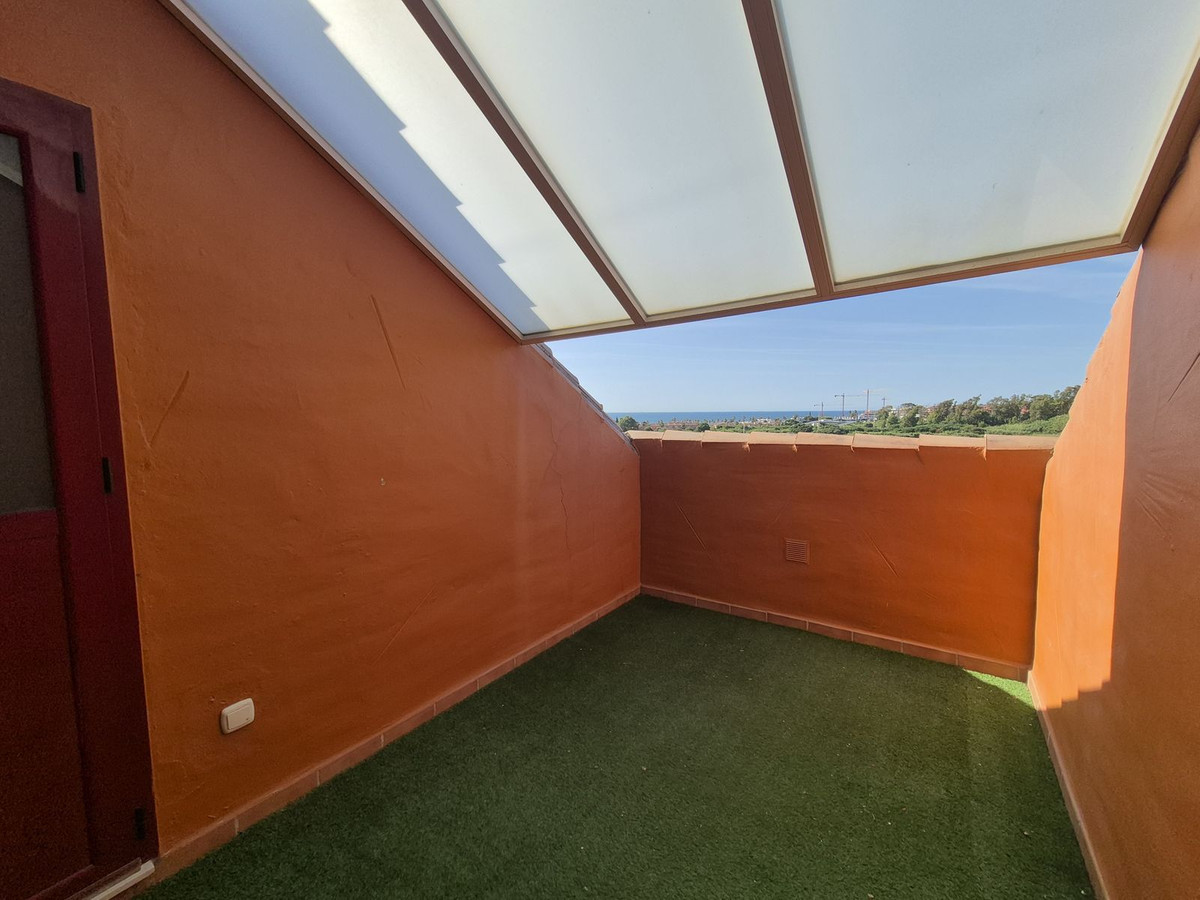 2 Bed Apartment for sale in La Duquesa Costa Del Sol, Málaga, Spain