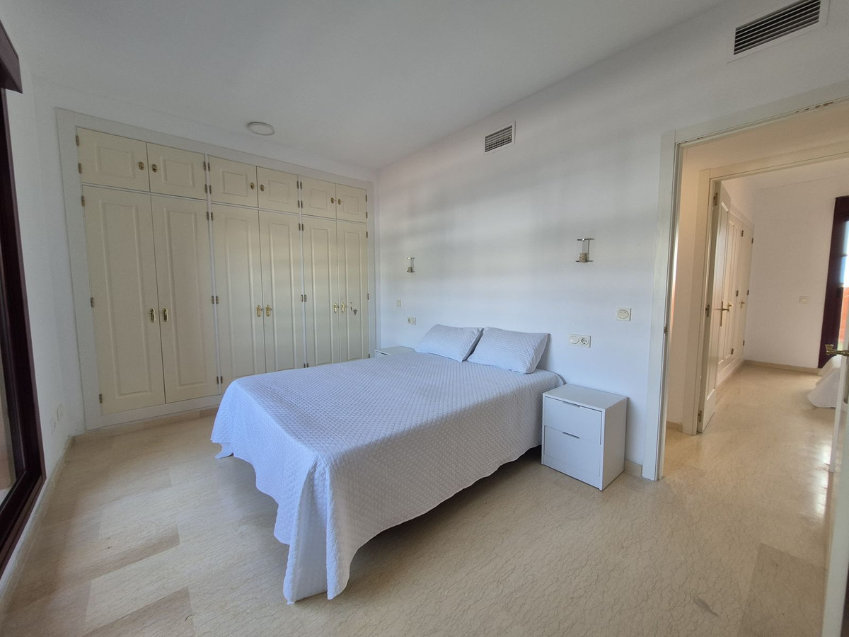 2 Bed Apartment for sale in La Duquesa Costa Del Sol, Málaga, Spain