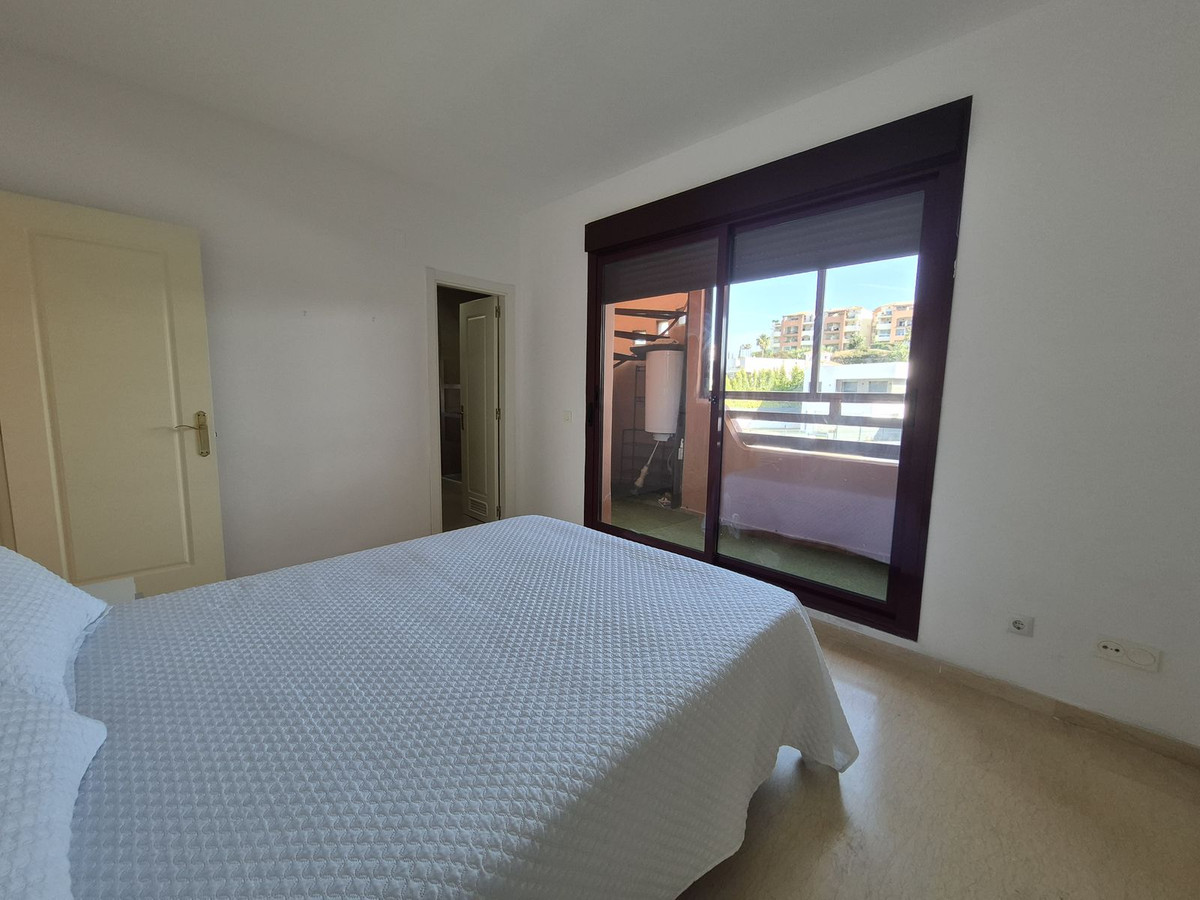 2 Bed Apartment for sale in La Duquesa Costa Del Sol, Málaga, Spain