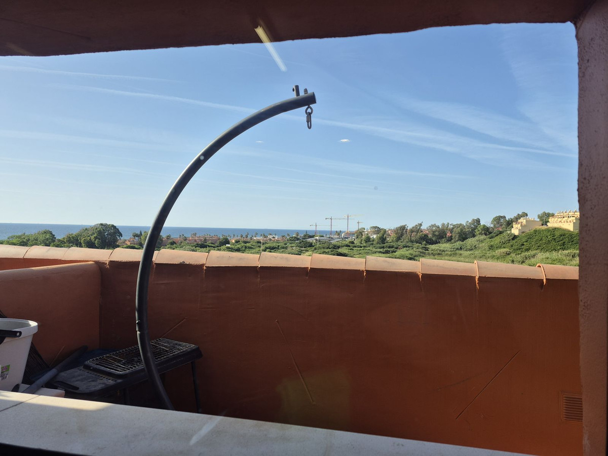 2 Bed Apartment for sale in La Duquesa Costa Del Sol, Málaga, Spain